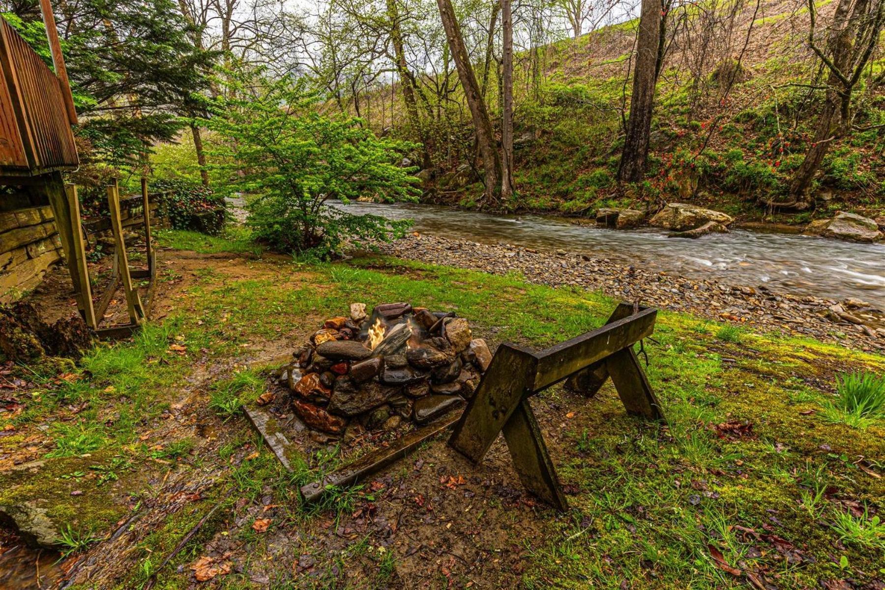 Creekside Hideaway Villa Bryson City Exterior foto